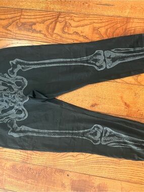 ROMWE Black Joggers with Gray Skeleton Print